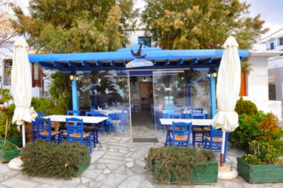 Best Taverns to enjoy Fresh Fish in Tinos`