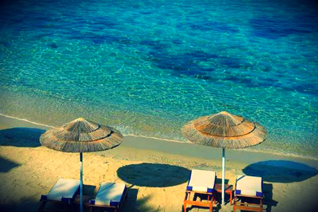 Best beaches in Mykonos - Agios Ioannis Beach