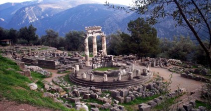 Delphi_temple.9α
